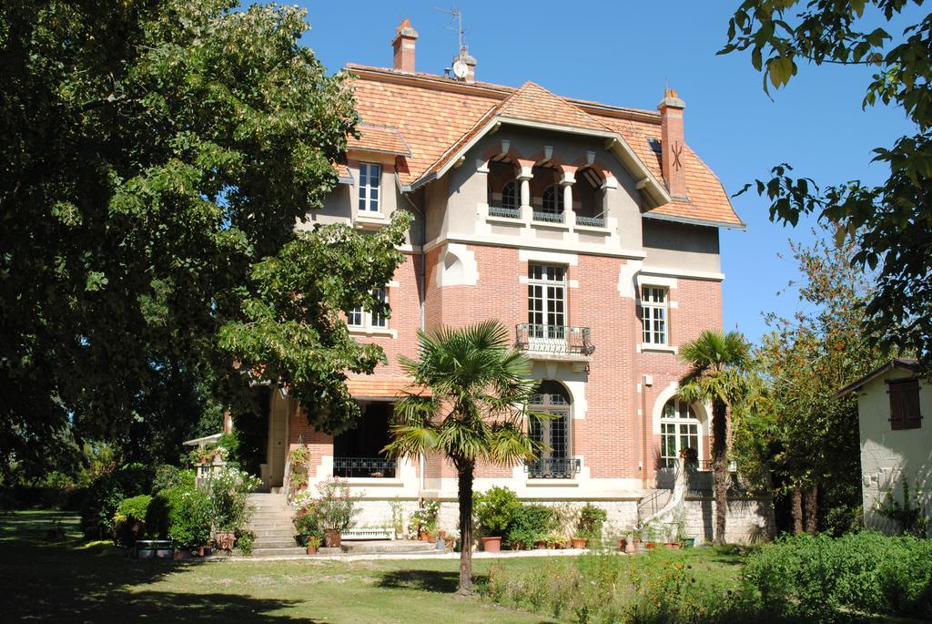 Chateau Mezger Albefeuille-Lagarde Extérieur photo